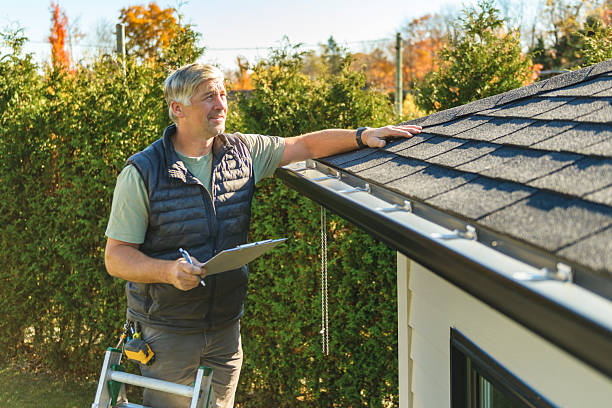 Professional Roofing technician working in New Jersey, NJ